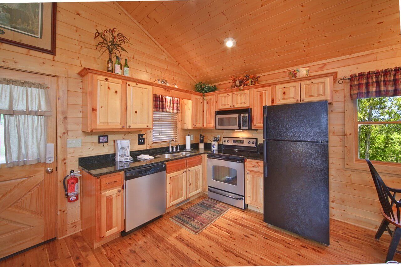 Whispering Creek cabin in Gatlinburg | Elk Springs Resort